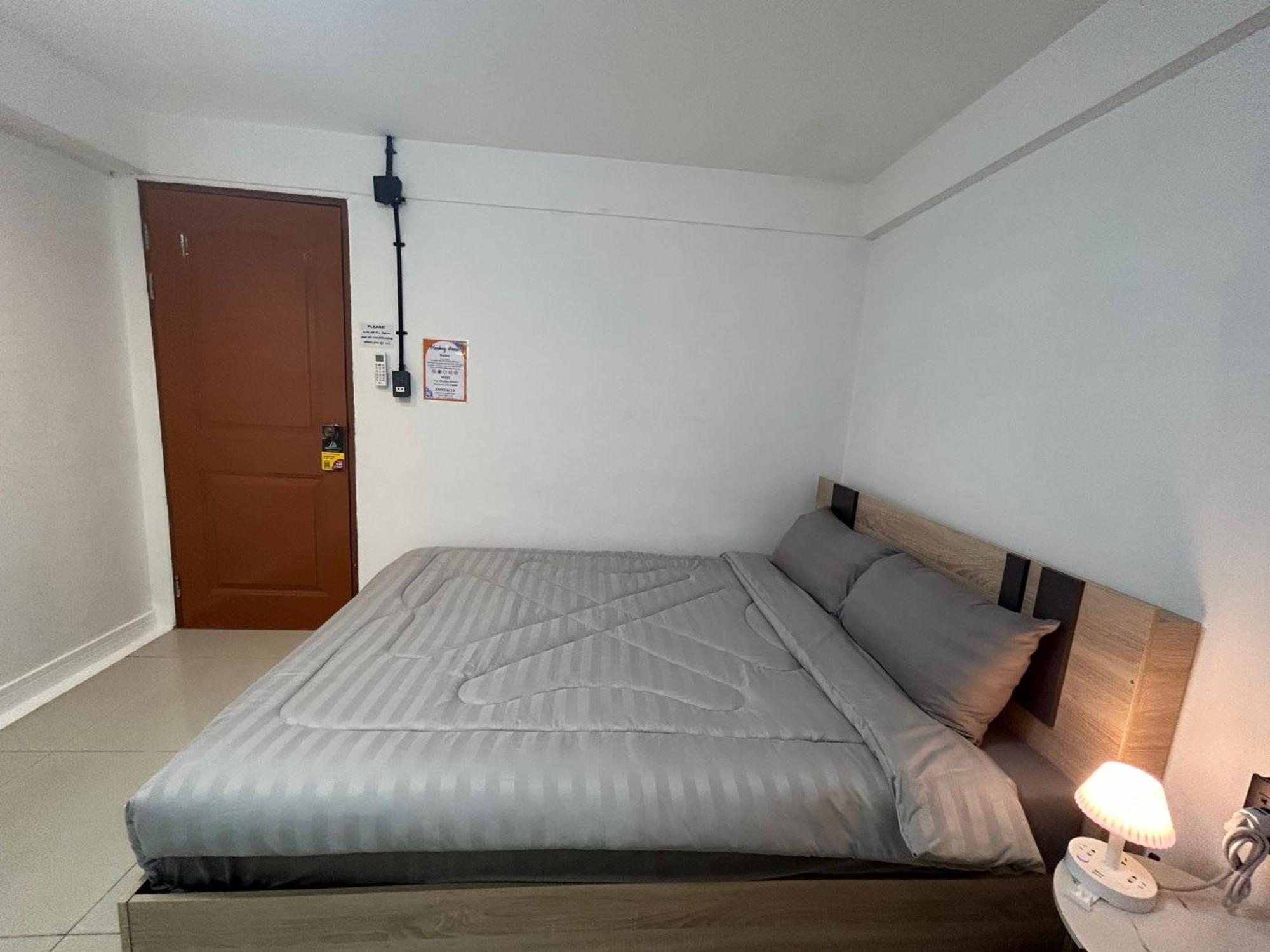 Monkey Toe Guesthouse Chiang Mai Eksteriør billede